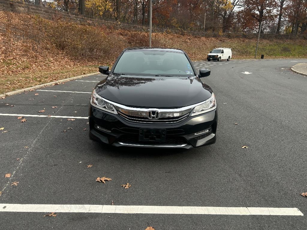 2016 Honda Accord Sport's photo